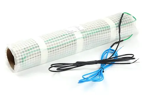 Comment les normes d'efficacité énergétique diffèrent-elles entre le tapis de chauffage sous le plancher américain et le tapis de chauffage sous le plancher européen?